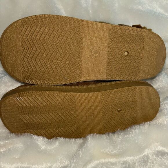 Plush Faux Fur Brown Boots With Silver Stars size 3 NIB - Picture 6 of 9
